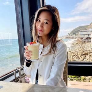 Meet your Posher, Dana